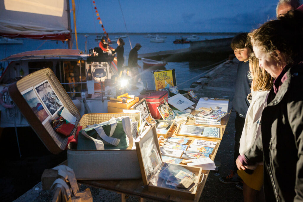 Le petit shop avec les dessins de Soizic Séon - photo: Maud Veith